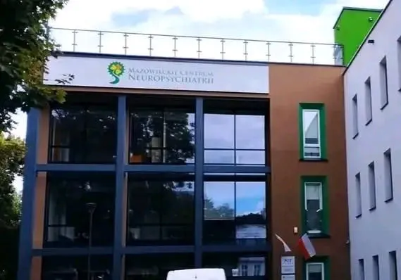 Budynek szkoły SPS302